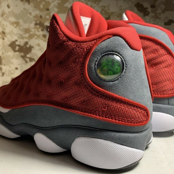 Nike Air Jordan 1 Retro High - Picture 3 of 5